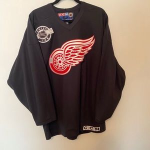 VINTAGE 1983 DETROIT RED WINGS JERSEY SIZE L